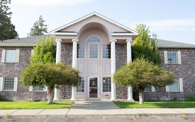 Cascade-Heights-exterior.jpg